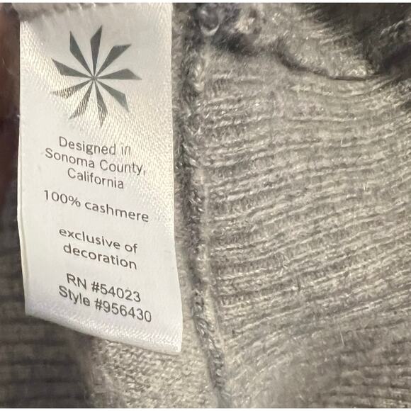 Athleta Cashmere Gray Long Sleeve Silver Thread Crew NeckThumbhole Sweater XS - Picture 8 of 10